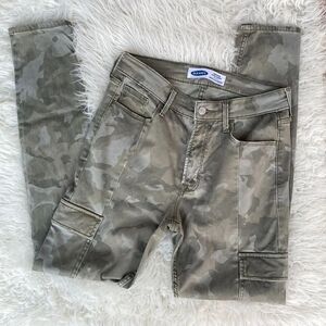 EUC Old Navy Rockstar Super Skinny High Rise Secret Slim Pockets Cameo Size 4